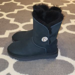 ugg bailey button bling black